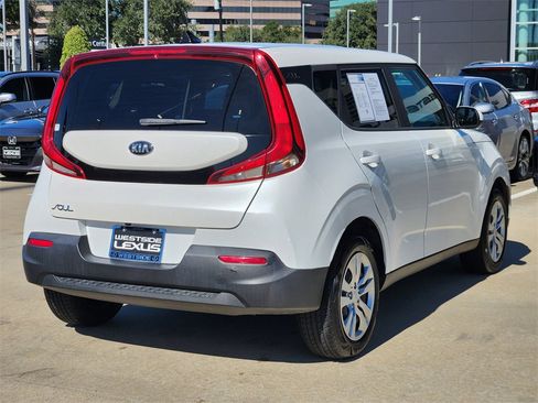 Used 2020 Kia Soul LX image 7