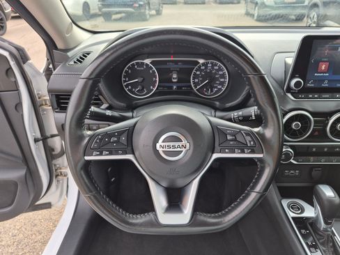 Used 2022 Nissan Sentra SV FWD image 18