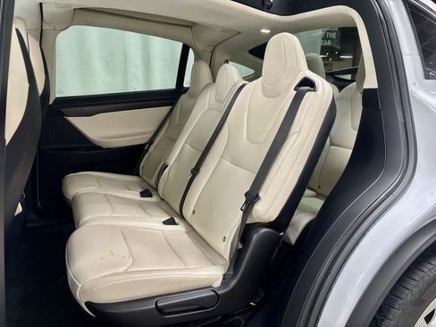 Used 2018 Tesla Model X 75D AWD/4WD image 17