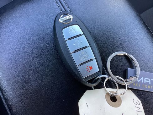 Used 2023 Nissan Sentra SV image 32