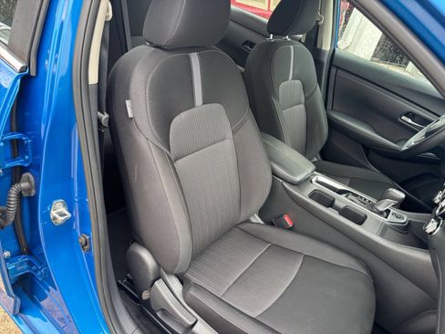 Used 2025 Nissan Sentra SV FWD image 34