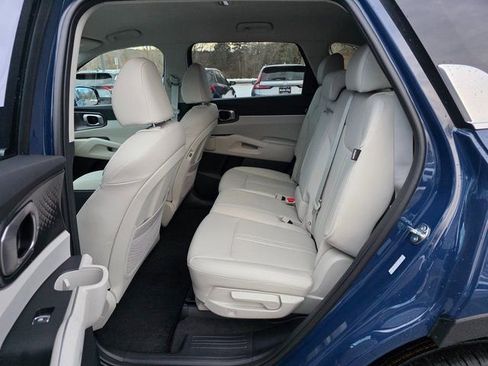 New 2026 Kia Sorento S image 9
