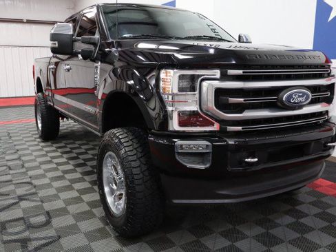 Used 2022 Ford F250 Platinum w/ FX4 Off-Road Package AWD/4WD image 15