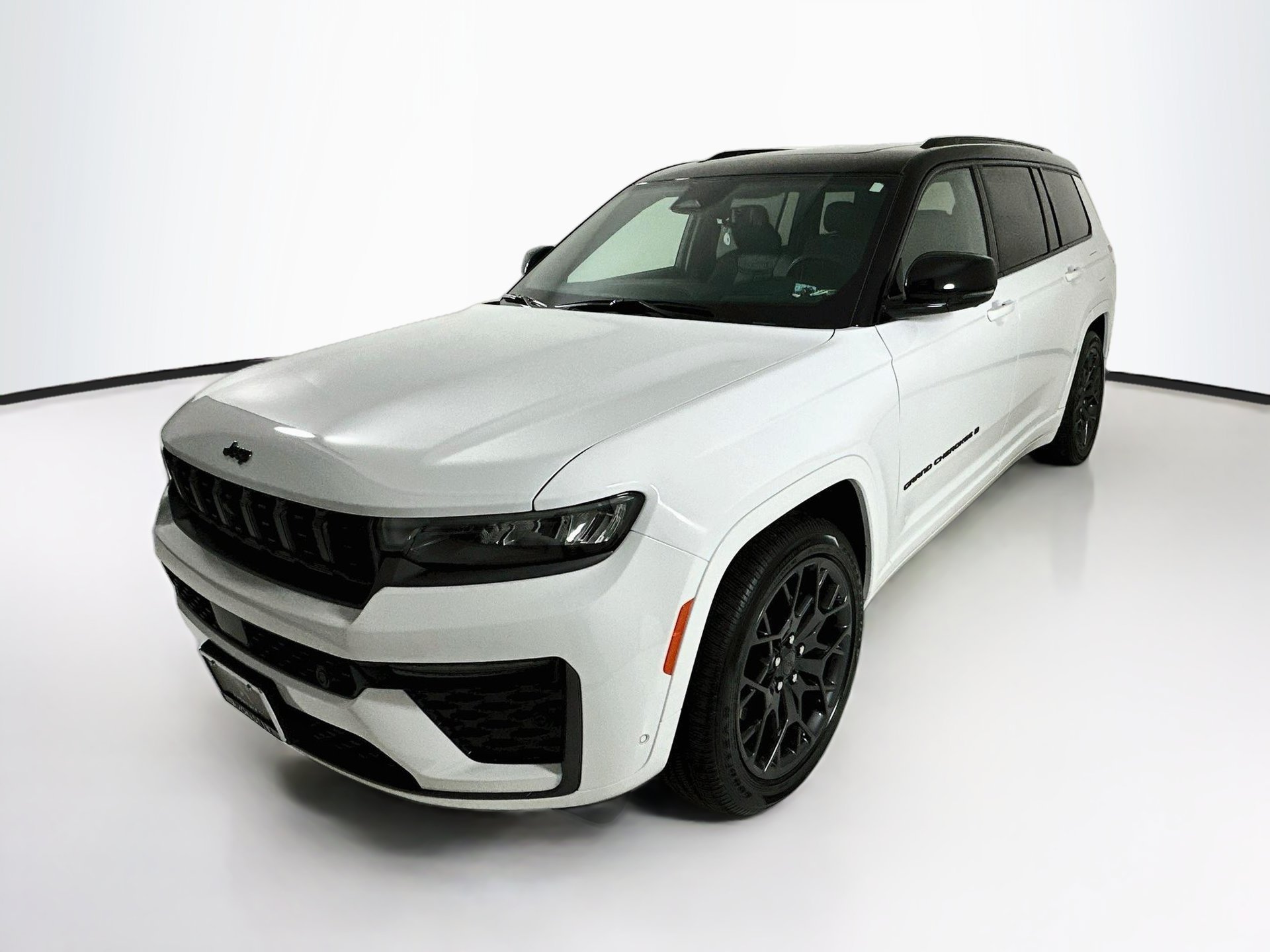 Used 2026 Jeep Grand Cherokee L Summit w/ Obsidian Package AWD/4WD image 3