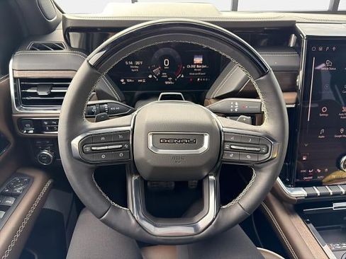 Used 2025 GMC Yukon XL Denali Ultimate w/ LPO, Floor Liner Package AWD/4WD image 29