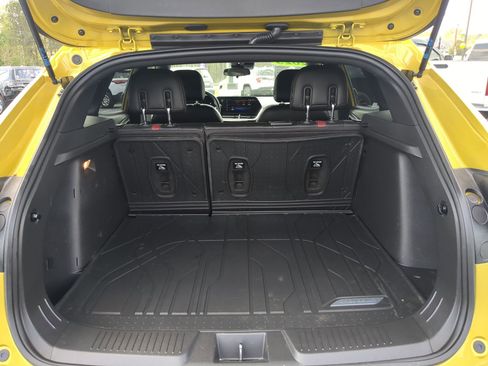 Used 2025 Chevrolet Trax RS w/ Driver Confidence Package image 24