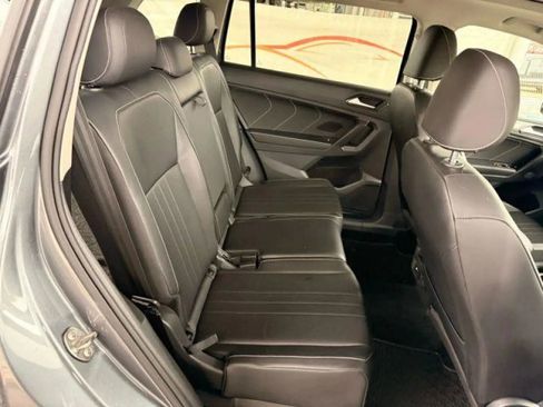 Used 2022 Volkswagen Tiguan SE w/ Panoramic Sunroof Package AWD/4WD image 20