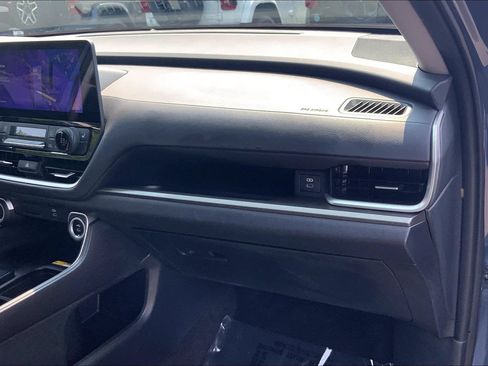 Used 2024 Toyota Grand Highlander AWD image 18