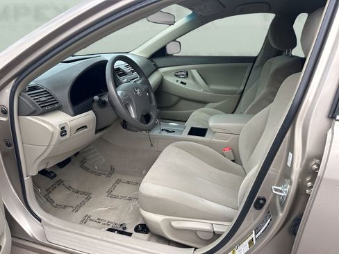 Used 2009 Toyota Camry LE image 9