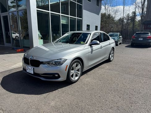 Used 2018 BMW 330i xDrive Sedan w/ Convenience Package image 1