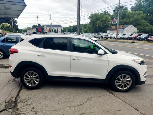 Used 2016 Hyundai Tucson SE w/ Option Group 02 image 7