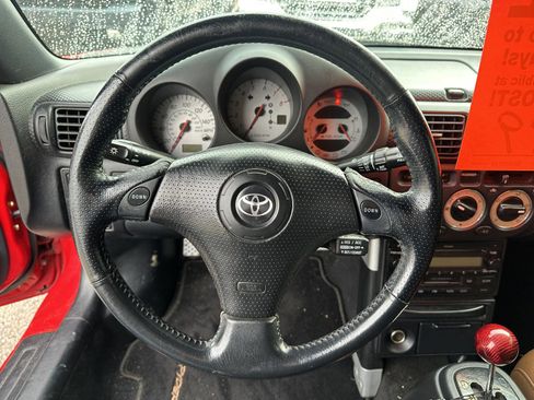 Used 2004 Toyota MR2 RWD image 15