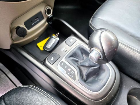 Used 2013 Kia Soul ! w/ Premium Pkg image 20