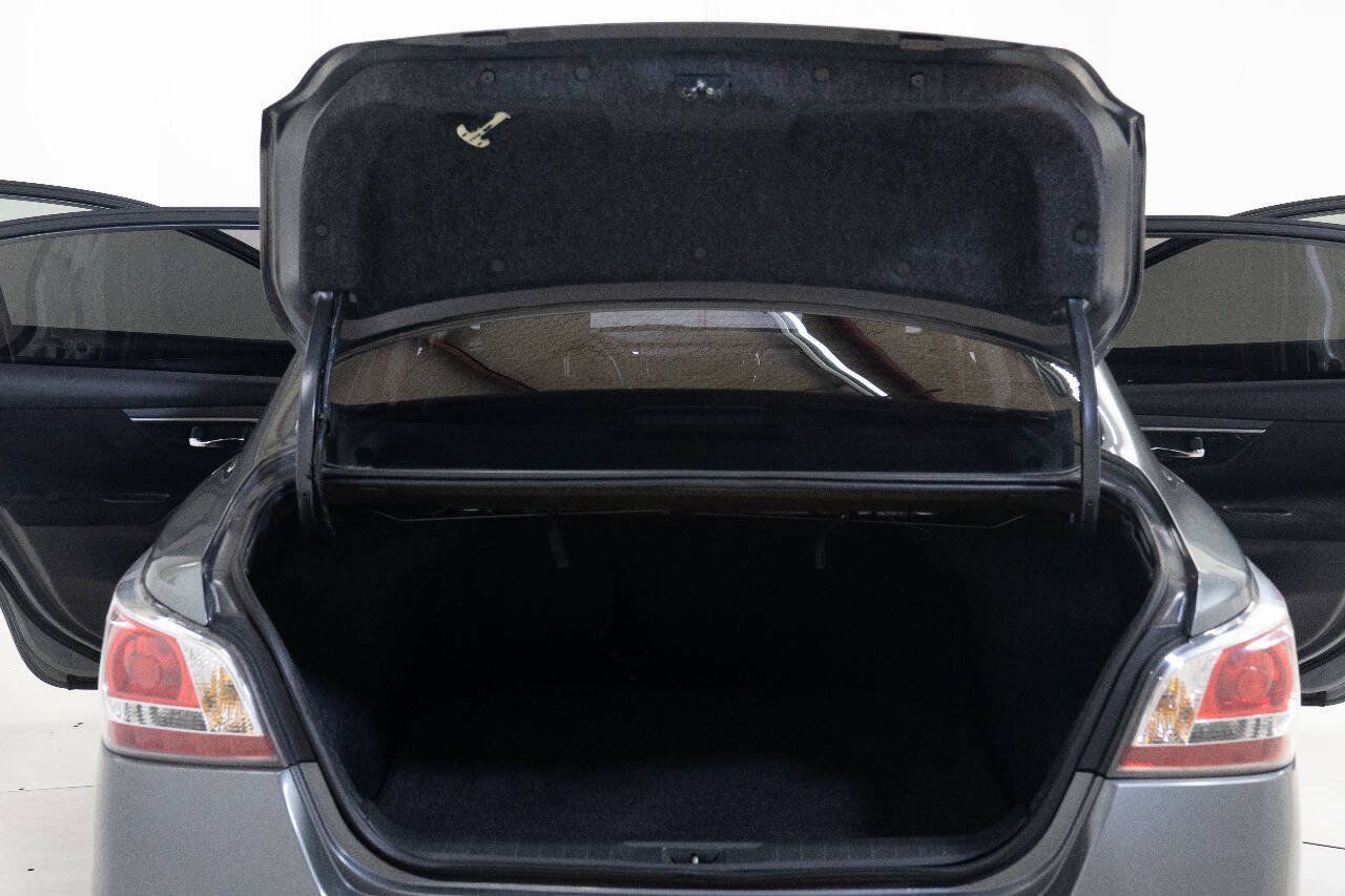 Used 2014 Nissan Altima 2.5 SV w/ Convenience Package FWD image 42