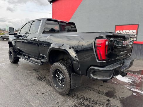 Used 2024 GMC Sierra 3500 Denali w/ Technology Package image 18