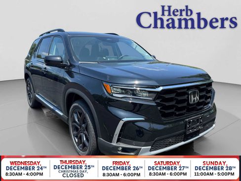 New 2025 Honda Pilot Touring image 21