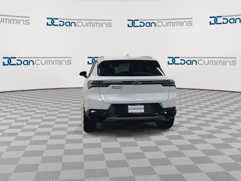 Used 2024 Chevrolet Equinox EV LT FWD image 7