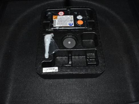 New 2026 Jeep Compass Limited image 31