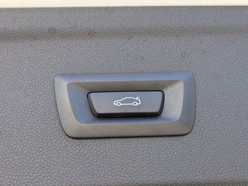 Used 2025 BMW iX xDrive50 w/ Premium Package image 15