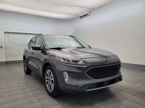 Used 2020 Ford Escape SEL image 13