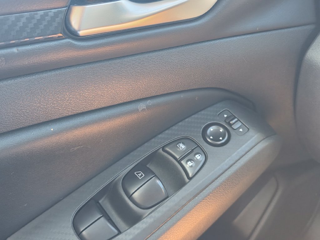 Used 2024 Nissan Altima 2.5 SV FWD image 39