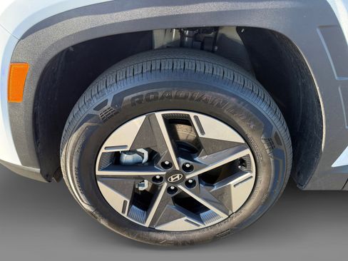 Certified 2025 Hyundai Tucson SEL image 9