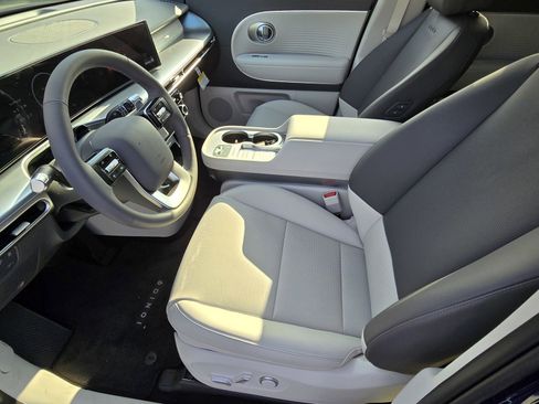 New 2026 Hyundai Ioniq 9 Limited image 17