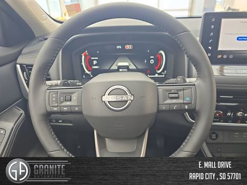 New 2026 Nissan Rogue Platinum w/ Platinum Premium Package AWD/4WD image 14