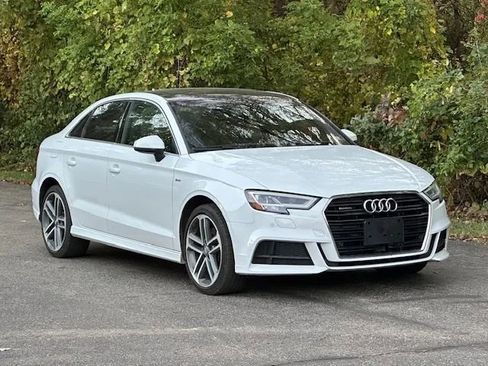 Used 2017 Audi A3 2.0T Premium Plus w/ Premium Plus Package image 4