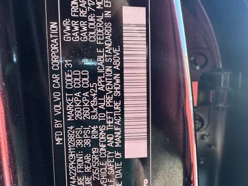 Used 2017 Volvo XC90 T6 Momentum w/ Vision Package image 32