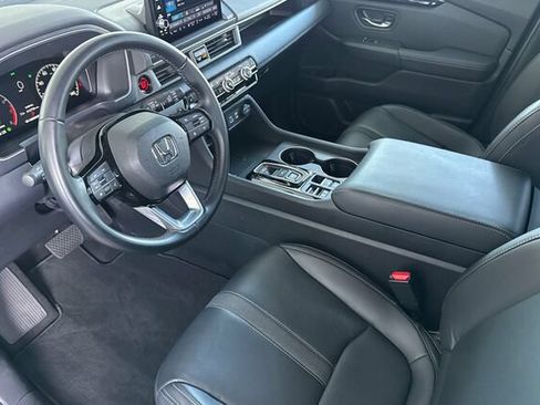 Certified 2025 Honda Pilot EX-L image 10