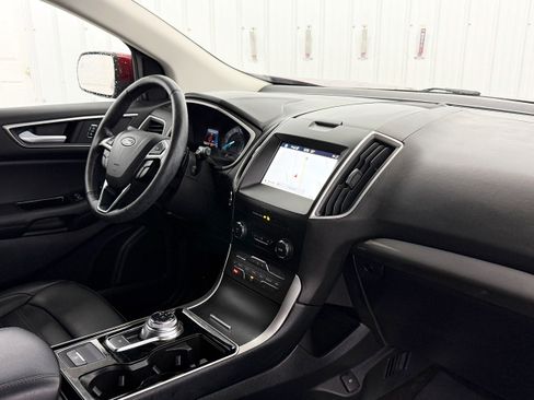 Used 2019 Ford Edge SEL w/ Equipment Group 201A image 25