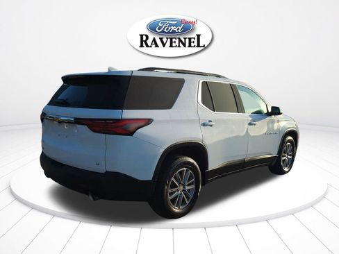 Used 2023 Chevrolet Traverse LT FWD image 4