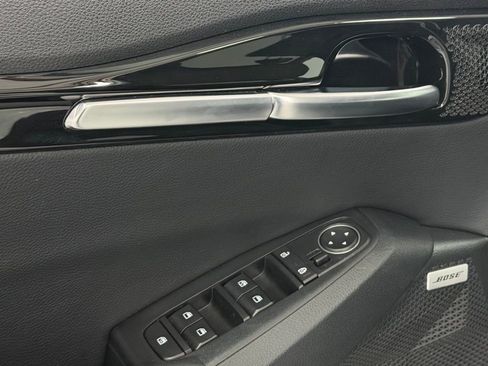 Used 2022 Kia Seltos SX w/ Sunroof Package image 12