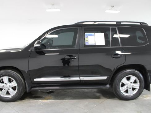 Used 2013 Toyota Land Cruiser AWD/4WD image 6
