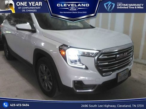 Used 2024 GMC Terrain SLT AWD/4WD image 1