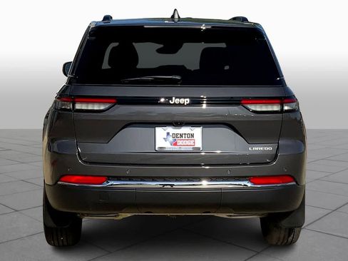 New 2025 Jeep Grand Cherokee Laredo image 4