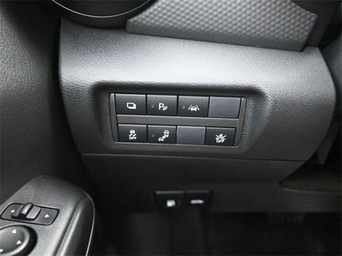 New 2025 Nissan Kicks Play S image 19