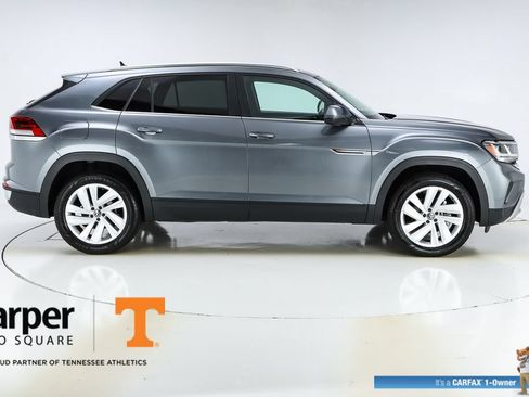 Used 2023 Volkswagen Atlas Cross Sport SE w/ Panoramic Sunroof Package FWD image 10