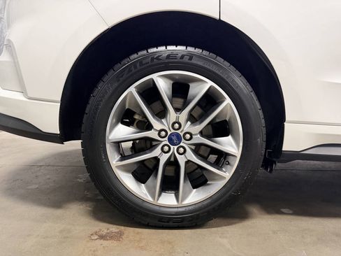 Used 2022 Ford Edge ST AWD/4WD image 8