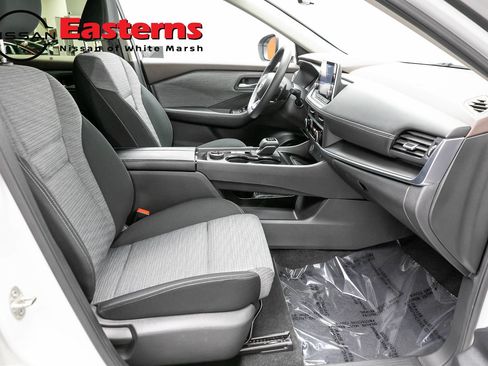 Used 2023 Nissan Rogue SV AWD/4WD image 24