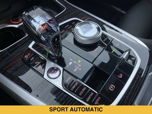 Used 2021 BMW X7 M50i AWD/4WD image 8