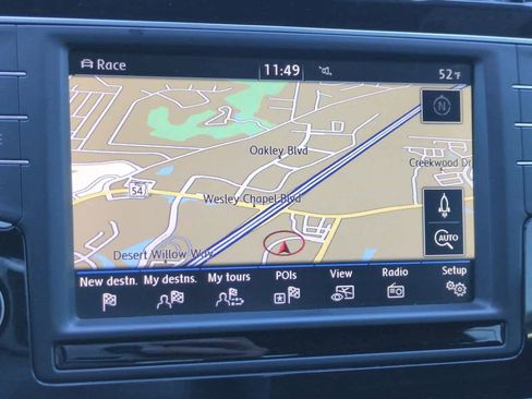 Used 2016 Volkswagen Golf R image 20