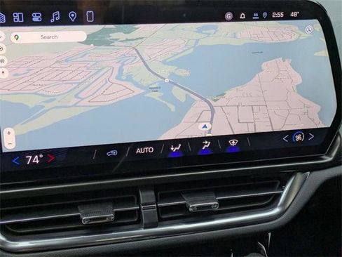 New 2026 Chevrolet Equinox EV LT image 18