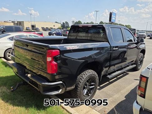 Used 2021 Chevrolet Silverado 1500 Custom Trail Boss w/ Midnight Edition AWD/4WD image 4