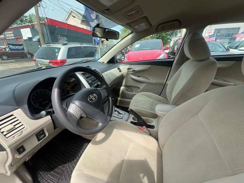 Used 2012 Toyota Corolla LE FWD image 19
