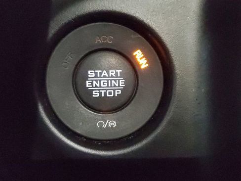 Used 2022 Jeep Wrangler Sport S image 26