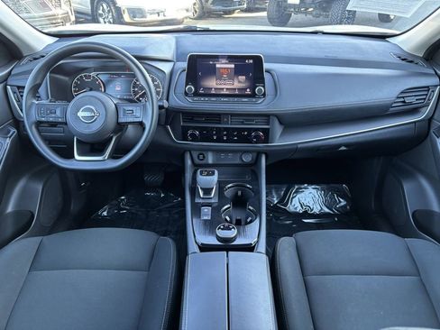 Used 2024 Nissan Rogue S image 23