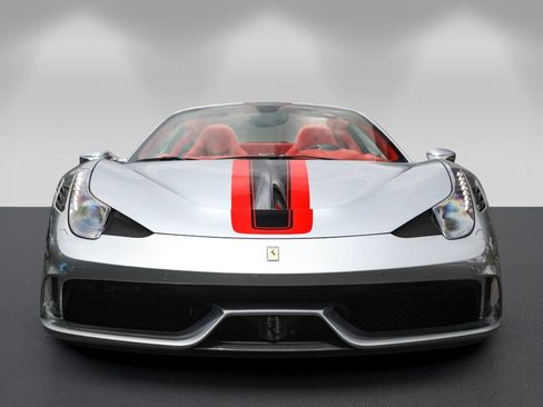 Used 2015 Ferrari 458 Speciale A RWD image 8