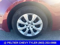 Used 2025 Toyota Corolla LE FWD image 5